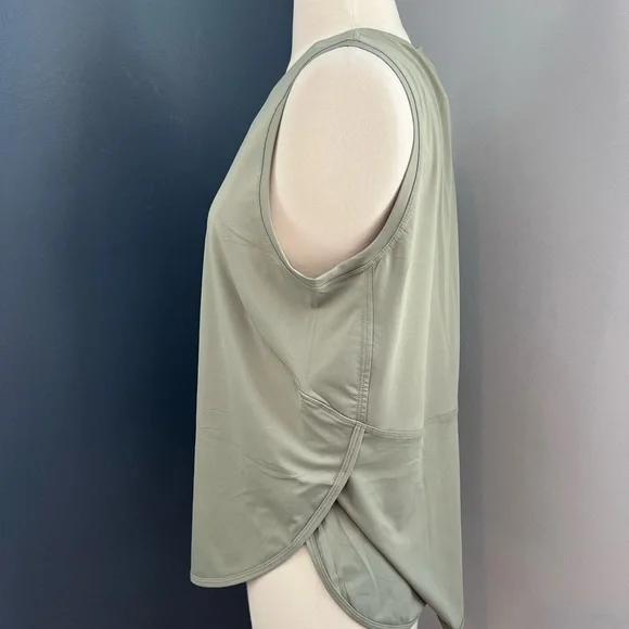 NWT Joyspels Sage Green Athletic Tank Size M - Picture 4 of 8